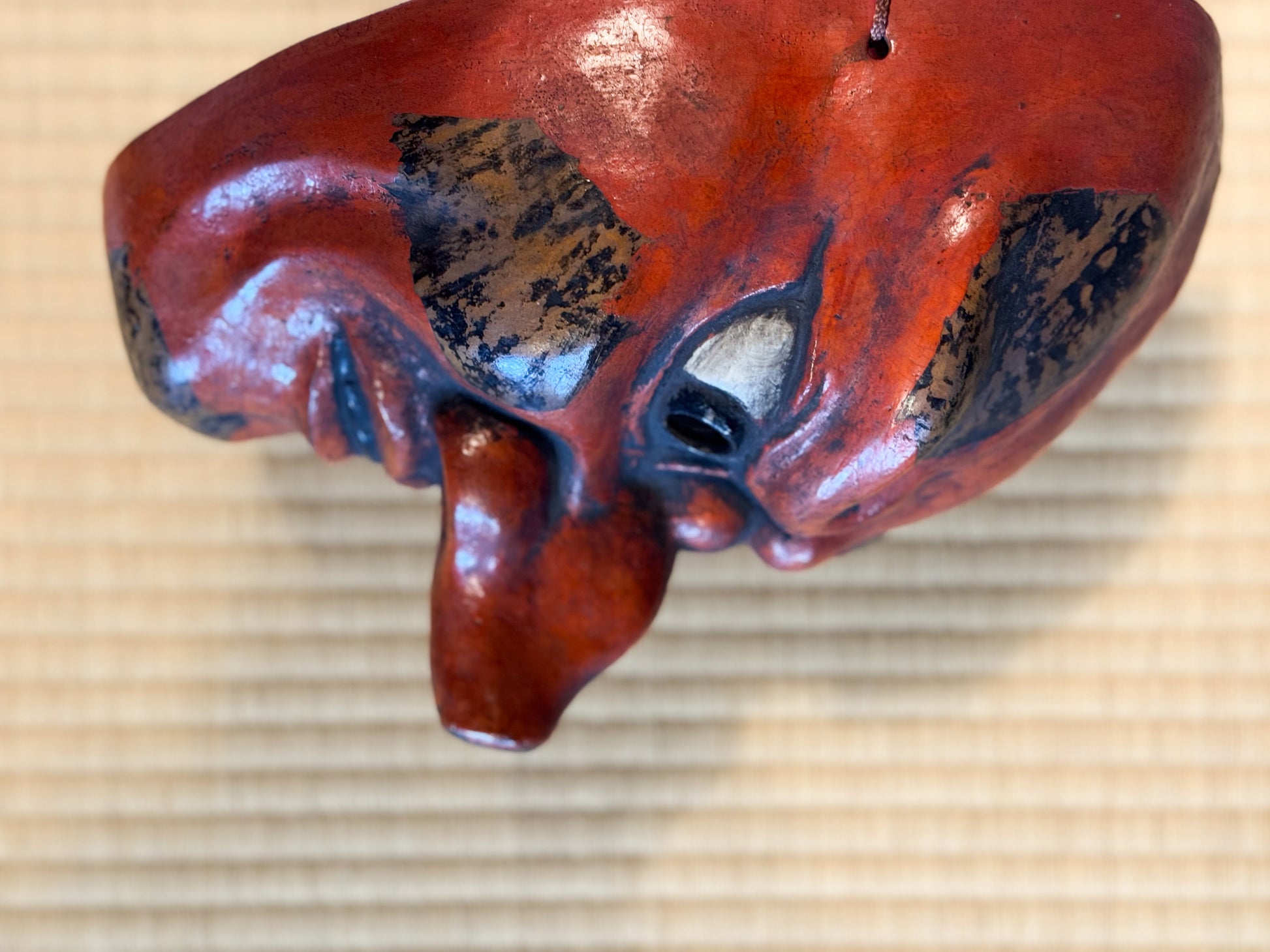Masque japonais tengu rouge horizontal 2