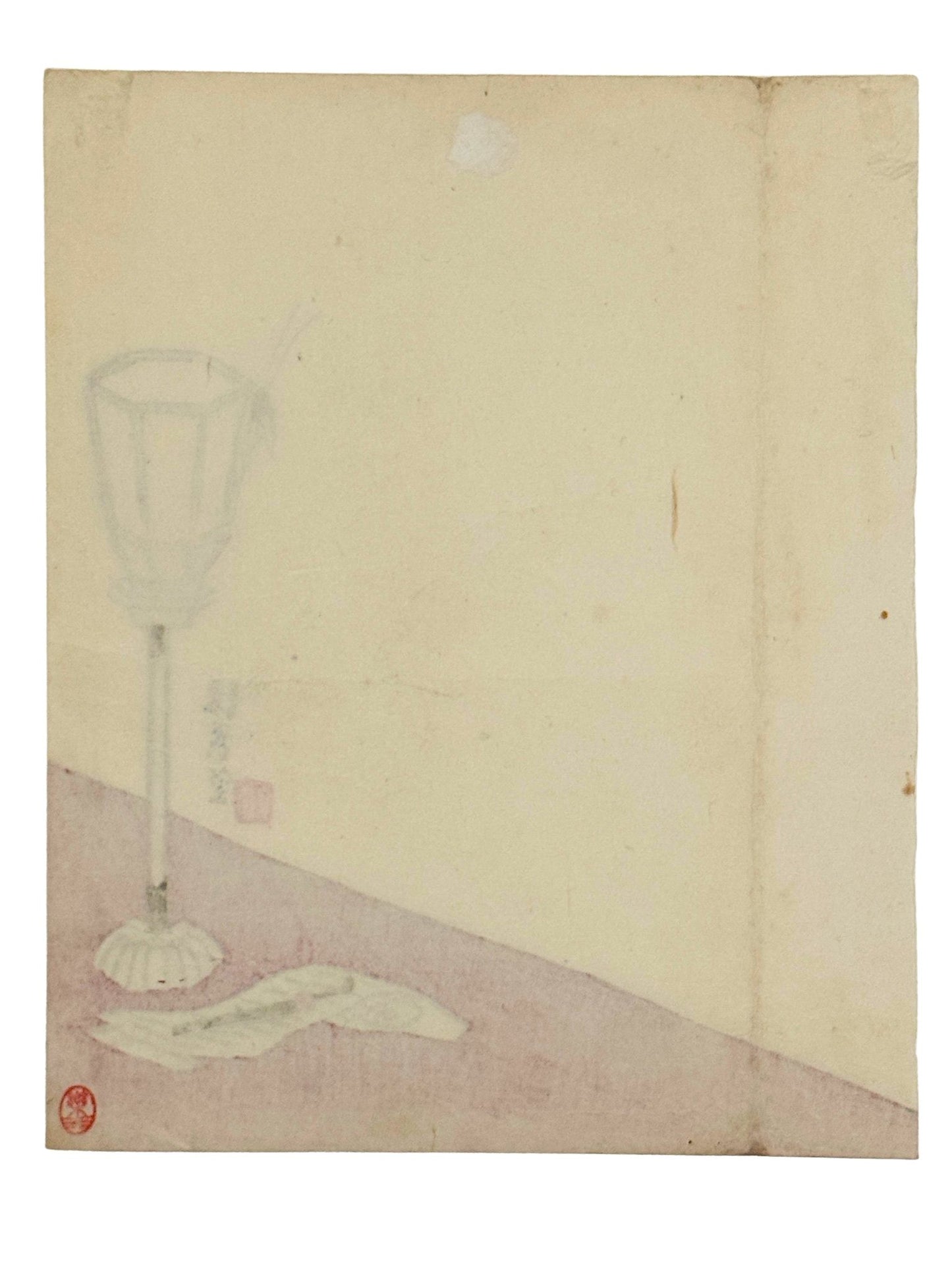 Estampe Japonaise minimaliste représentant une sauterelle sur une lanterne éclairant un rouleau et un pinceau posés sur une table rouge, le verso