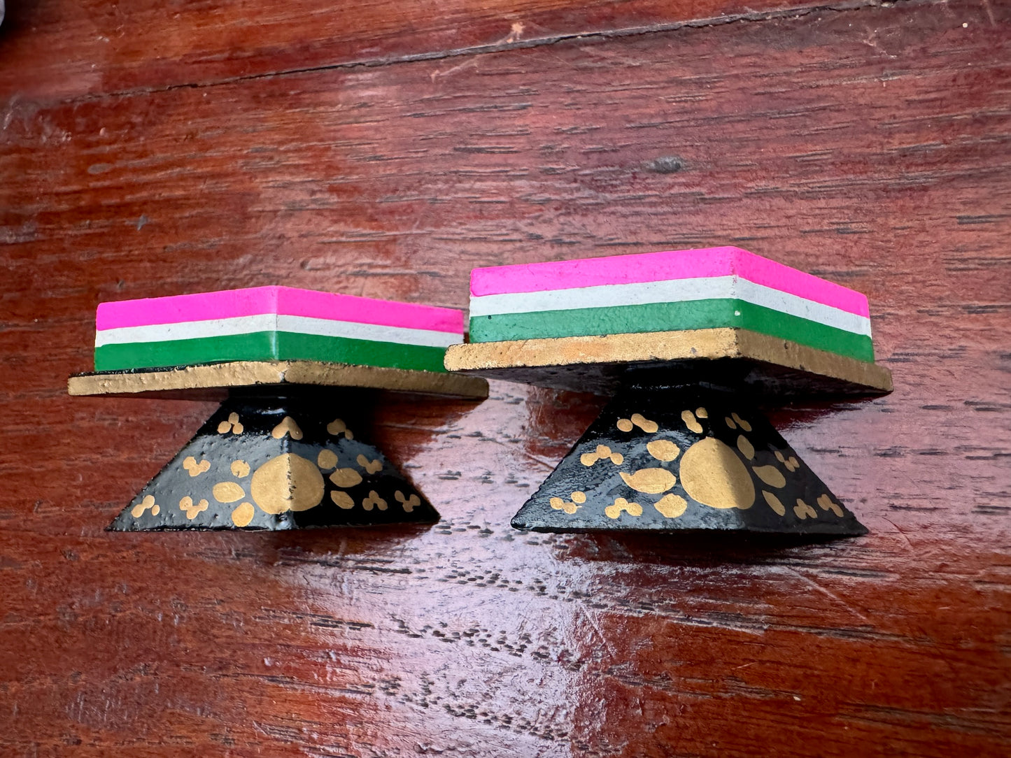 gateau Ishimochi hina matsuri miniature en losange, trois couches couleur vert, blanc, rose