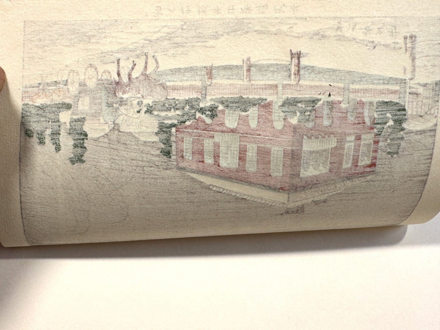 Estampe Japonaise banque Japon, Tokyo Meiji hiver, Inoue Yasuji, pont Eitai, architecture occidentale Japon, gravure sur bois, neige, calèche, dos
