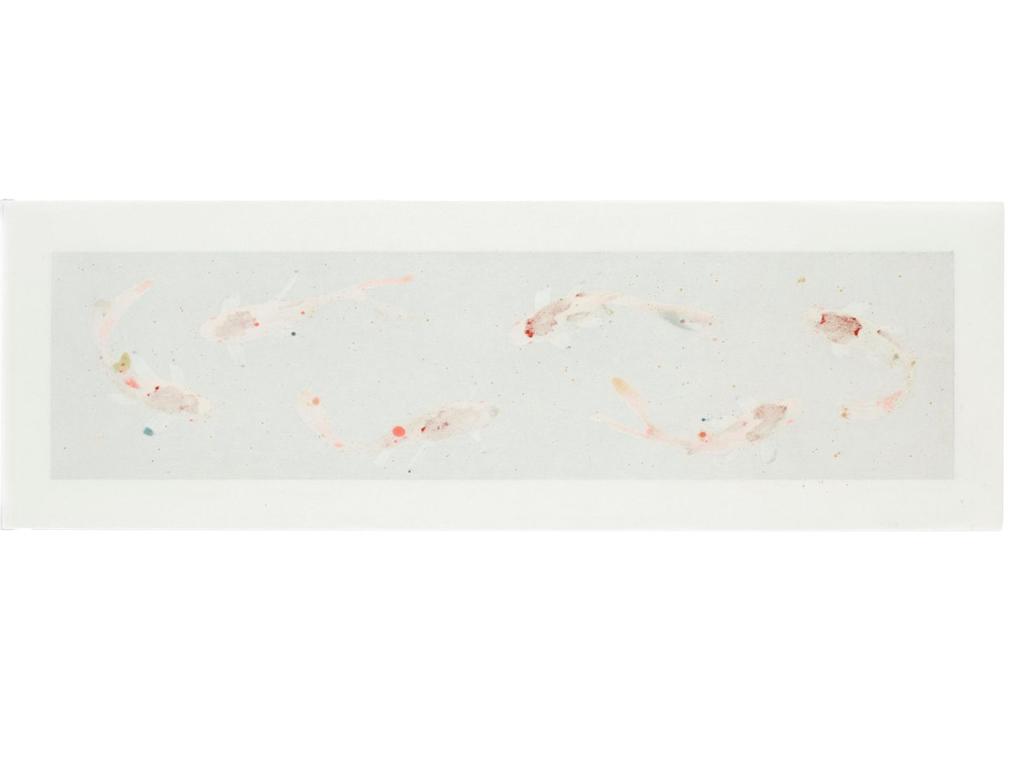 estampe japonaise de Kunio Kaneko, six carpes koi blanches et rouges vu de dessus sur un fond vert foncé., le verso de l'estampe