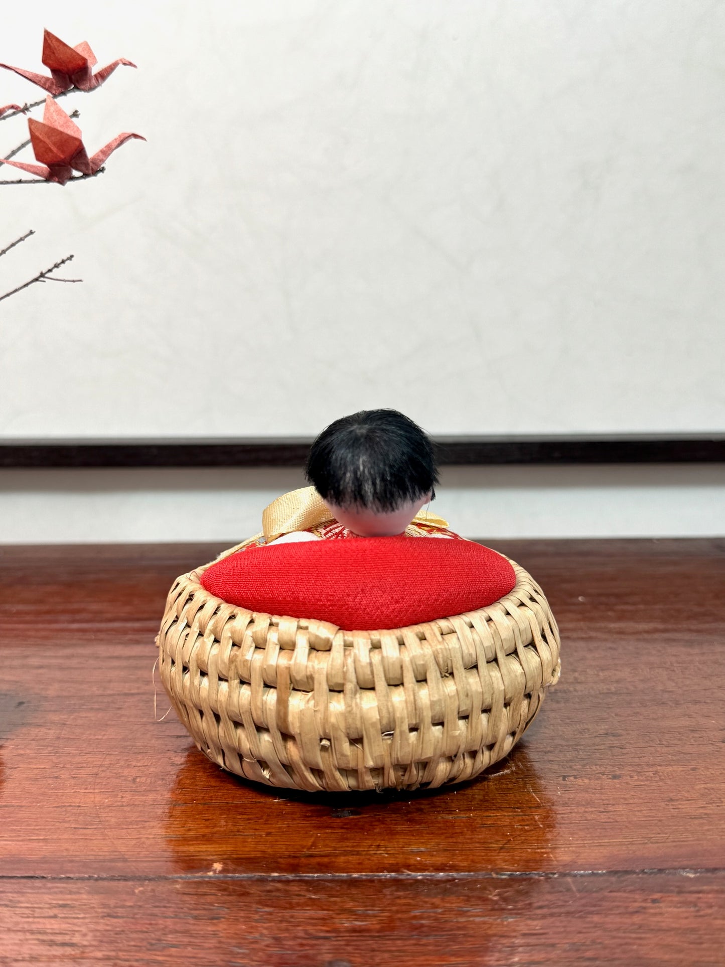 Poupée Japonaise Izumeko | Bébé dans son panier