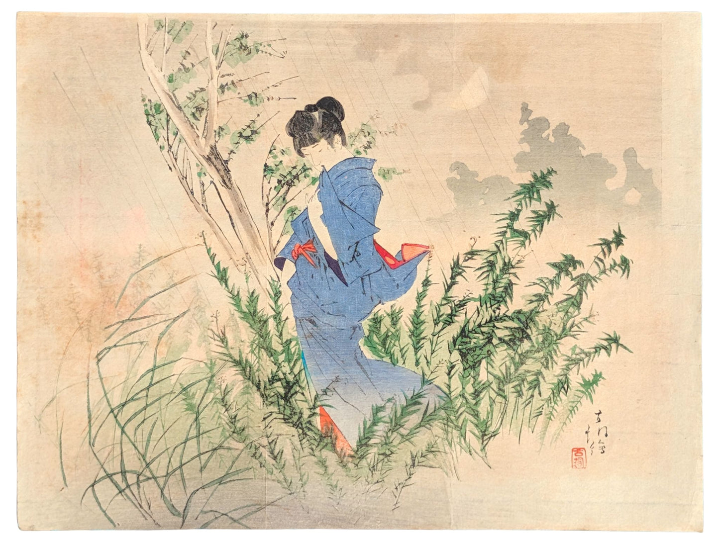 Estampe japonaise de Yamanaka Kōdō représentant une femme en kimono bleu marchant sous la pluie d’automne, entourée de végétation.
