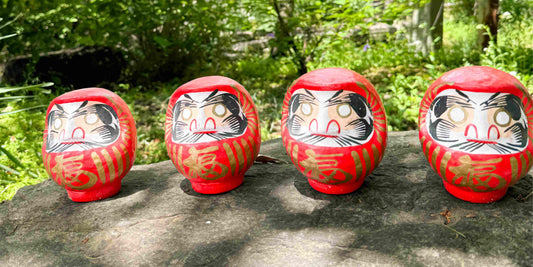 Les Daruma : Gardiens de la Chance et de la Persévérance - Découvrez leur Histoire et leur Signification