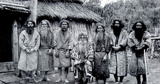 Les Aïnous