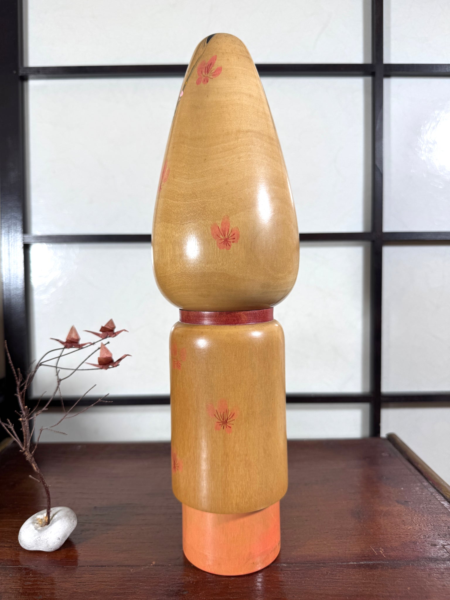 Kokeshi ume gomoro de Takahashi Hashime profil gauche