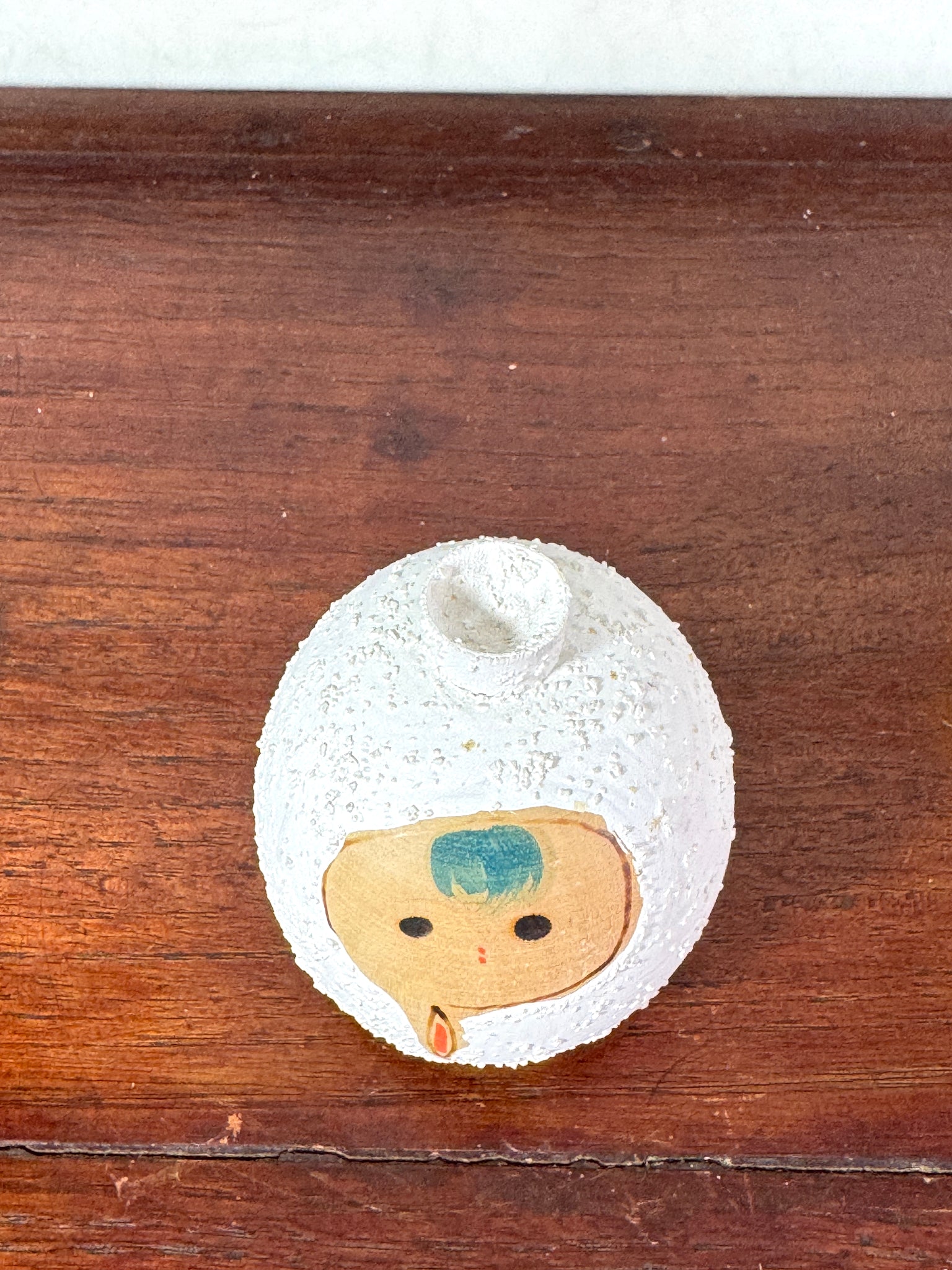 Petite Koekshi neige murayama avec boîte vue dessus