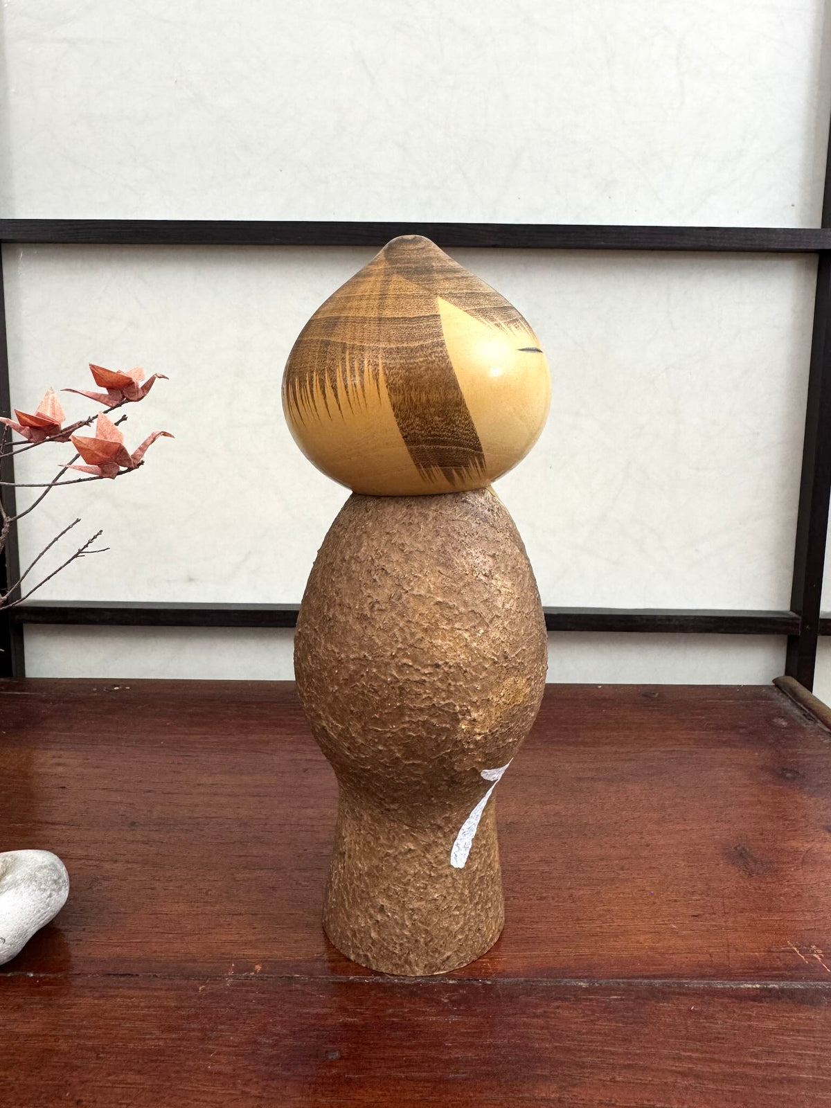 kokeshi de Watanabe Masao moine Mushin, profil droit
