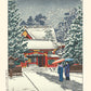 Estampe japonaise en hiver sous la neige, temple rouge dans le fond, devant deux japonaises en habit traditionnel sous parapluie.