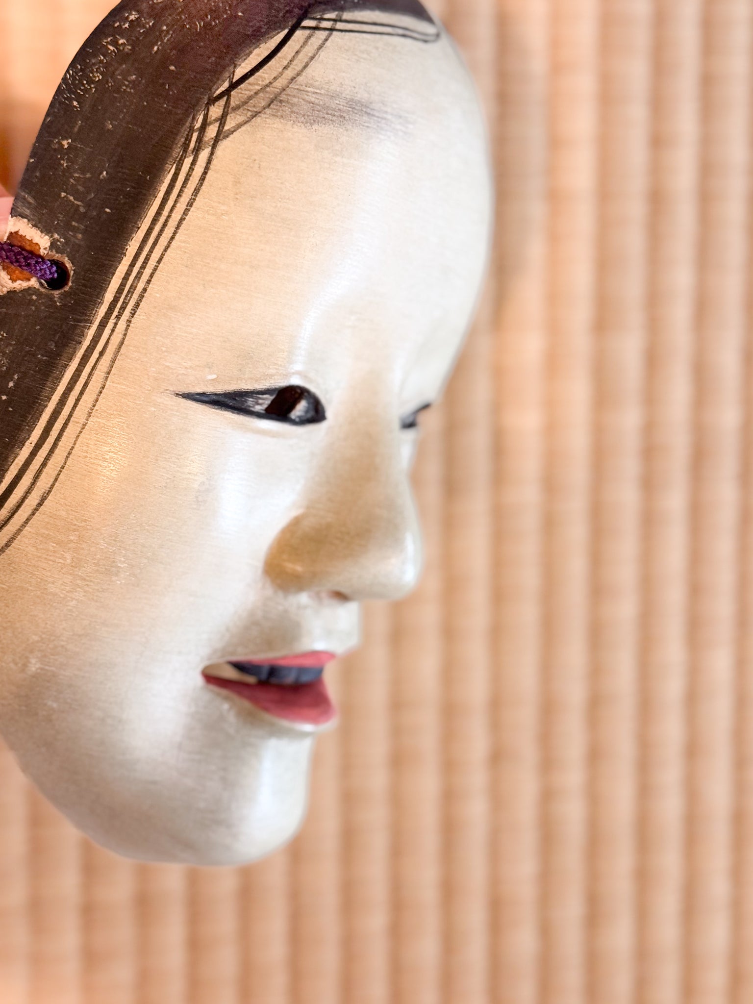 masque de théatre No Ko-Omoté, profil droit
