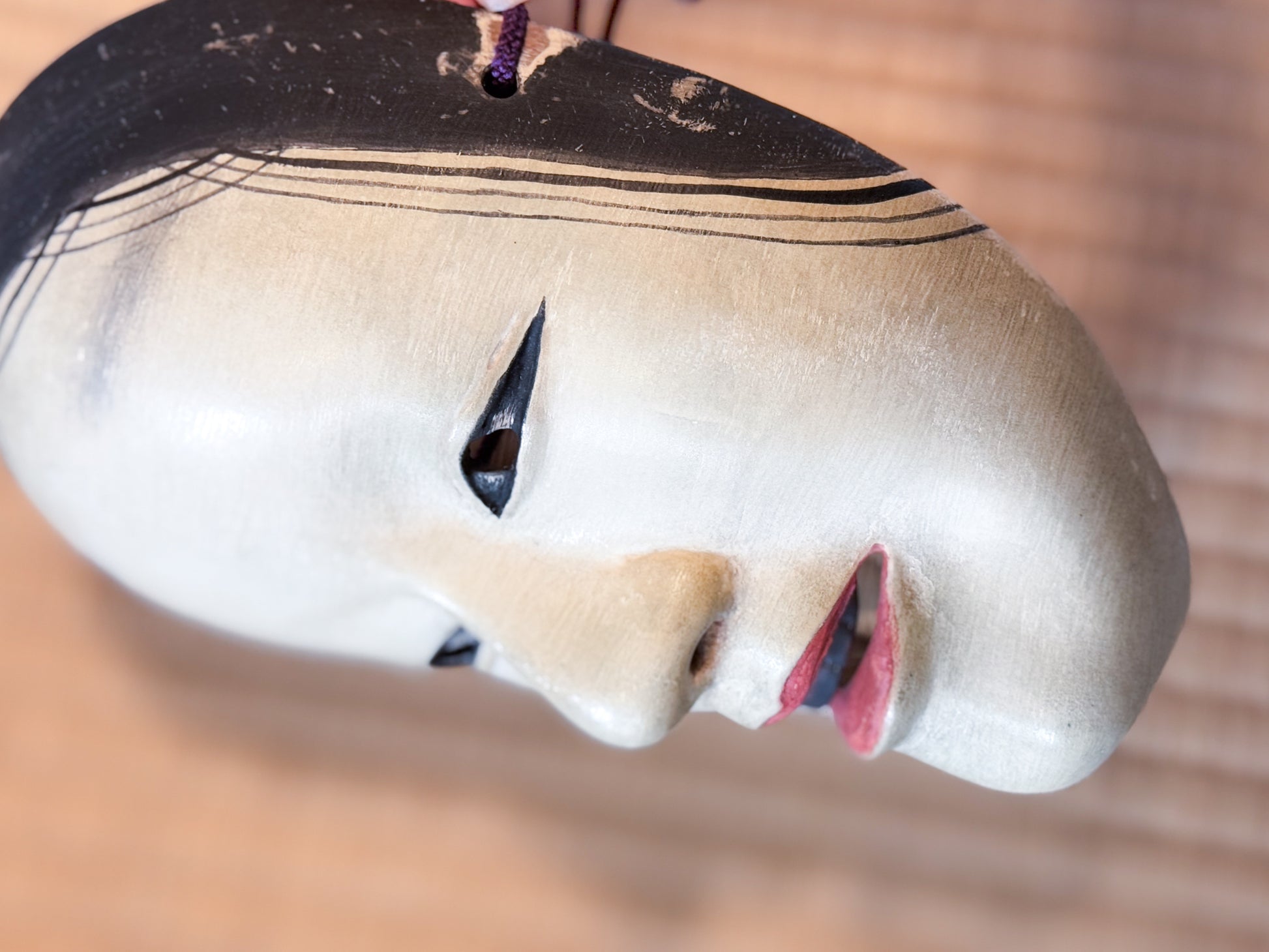 masque de théatre No Ko-Omoté, profil gauche
