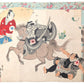 Estampe japonaise kuchi-e représentant Danjūrō  un acteur dans une scène kabuki équestre. Un cheval au centre un acteur dans un encart en forme d'éventail et un homme au sol. 