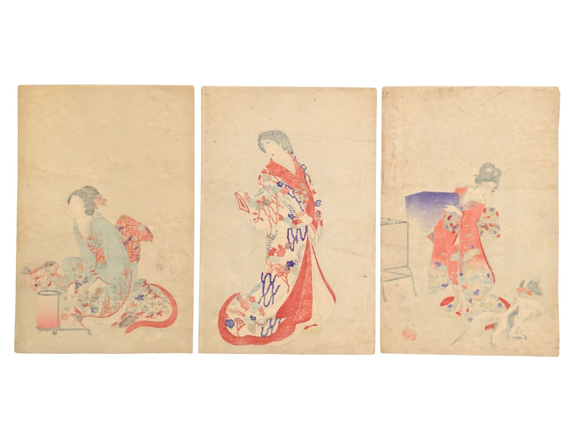 estampe japonaise en triptyque de Chikanobu, série Intérieur du palais Chiyoda, trois femmes dans des kimonos somptueux jouent avec un chien, verso
