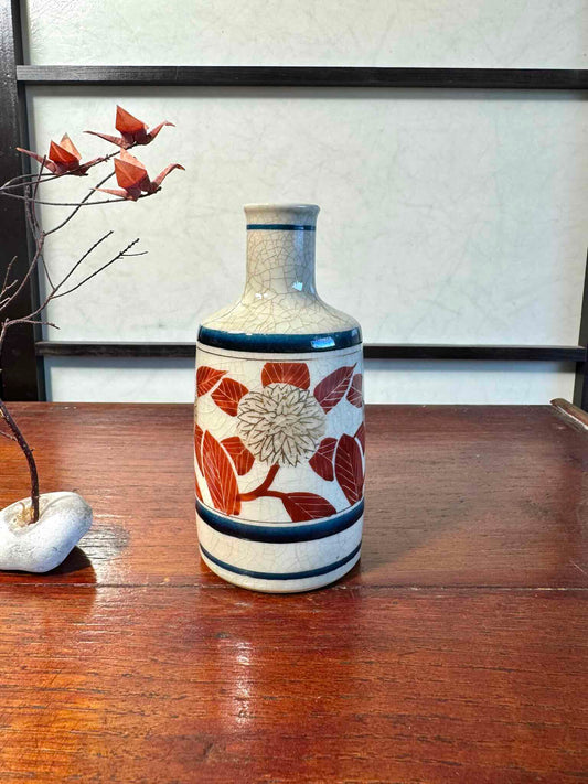 pichet saké porcelaine kutani fleurs rouges craquelé, chrysanthème doré