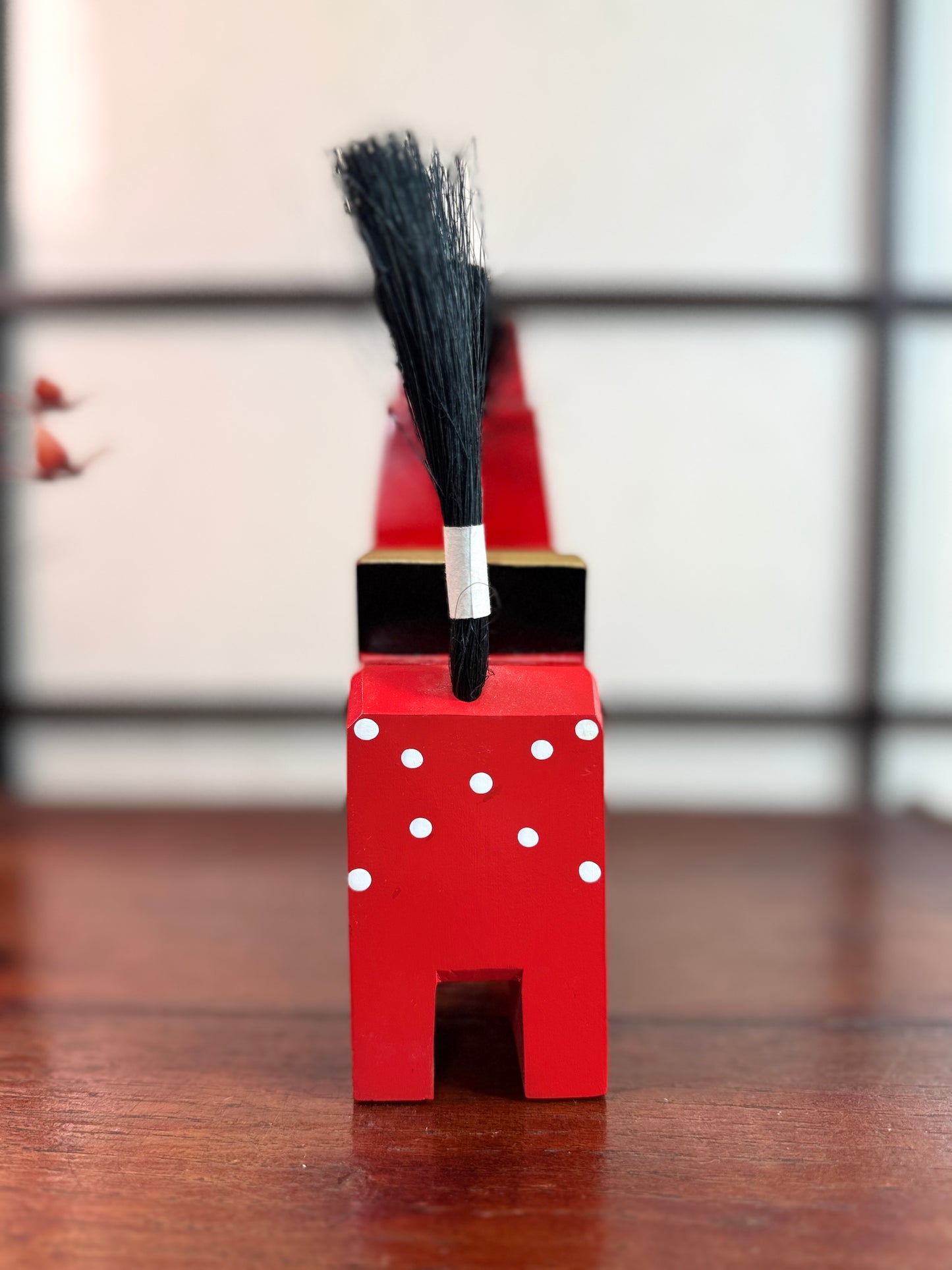 cheval traditionnel japonais yawata rouge motifs vague de dos