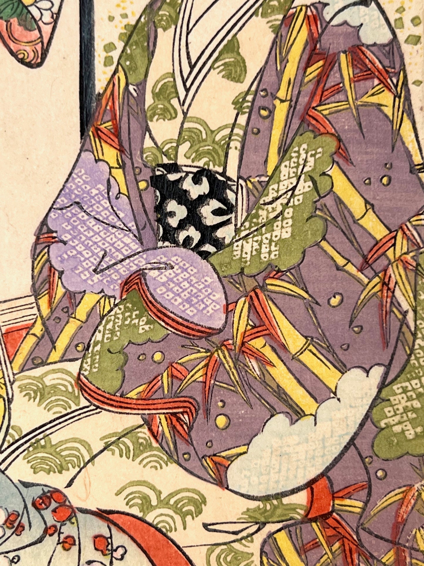 Estampe japonaise  triptyque de Chikanobu, kimono violet et vert détail obi noir