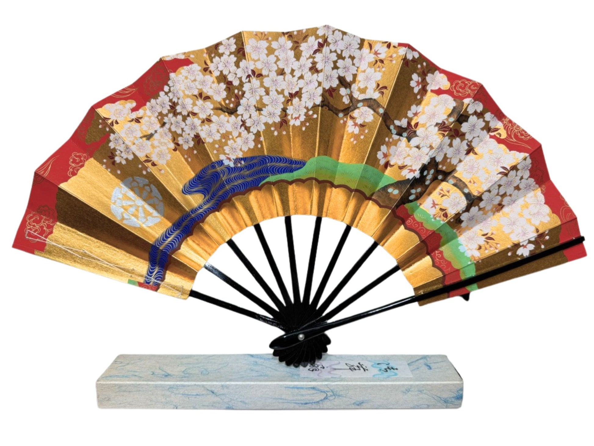 Éventail traditionnel japonais fond doré et fleurs de cerisiers de face