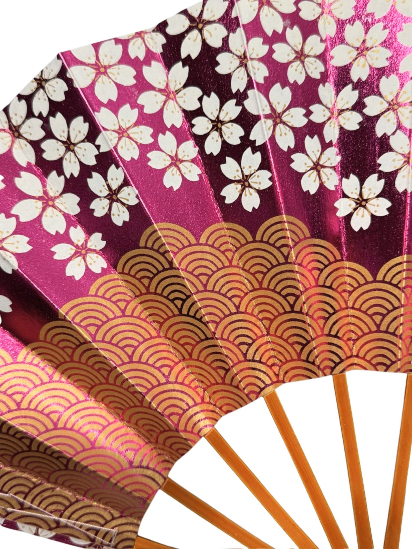 eventail japonais fond rose metallique motif fleurs de cerisier et seigaiha detail des motifs