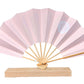 éventail japonais sensu rose poudré sur sa boite