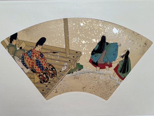 Estampe japonaise en forme d'éventail parsemée de fragments d'or et d'argent, deux hommes nettoient une terrasse au bord de l'eau pendant que deux femmes se baignent dans la rivière, série sutra du lotus.