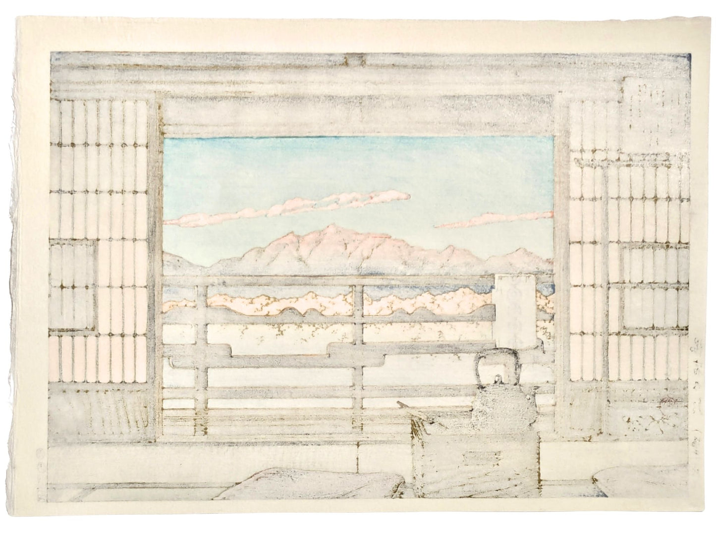 Estampe japonaise de Hasui Kawase représentant la chambre d’une auberge avec vue sur montagne au lever du soleil, le verso