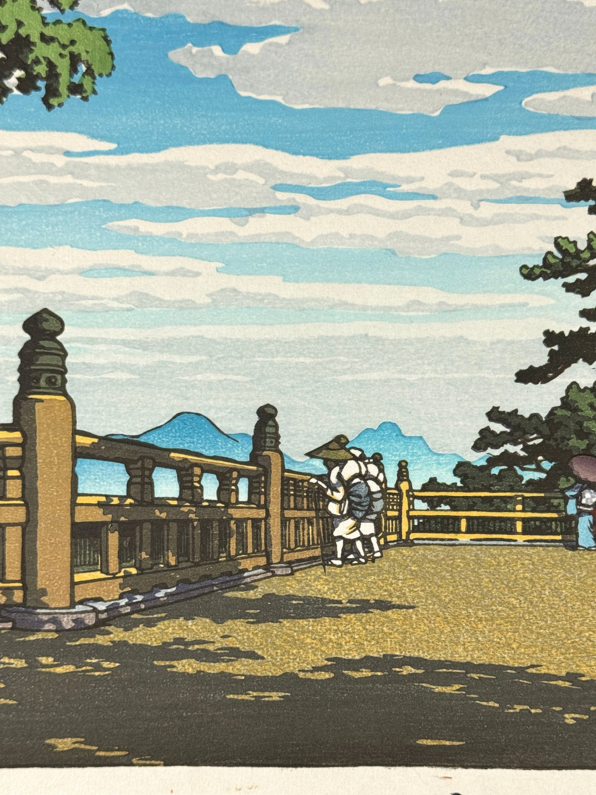 estampe japonaise de Kawase Hasui, le sanctuaire Konpira dans la province de Sanuki, détail des pèlerins devant la rambarde