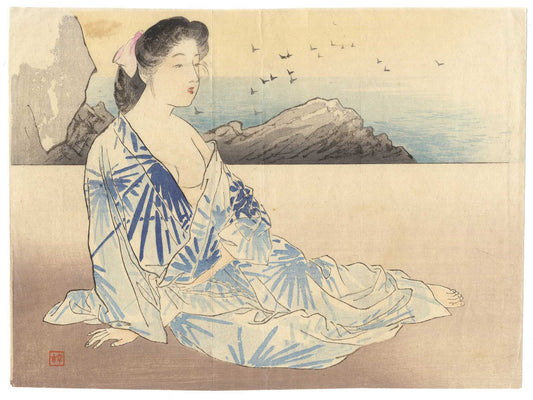 Estampe japonaise kuchi-e de Kajita Hanko représentant une femme en kimono bleu assise sur une plage, face à la mer, dans une scène calme et lumineuse.