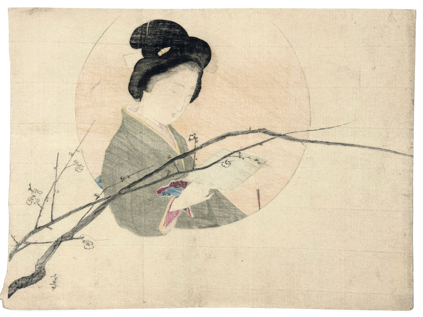 estampe japonaise de Kajita Hanko, femme lisant et prunier en fleurs, le verso de l'estampe