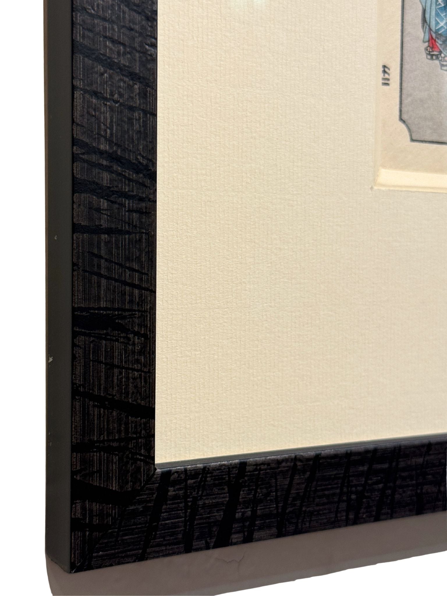 angle du cadre plat éà noir effet bois brulé