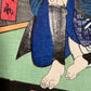 estampe japonaise de Hirosada, personnages se bouchant les oreilles une nuit d'orage avec éclairs, gros plan sur les pieds nus du seigneur