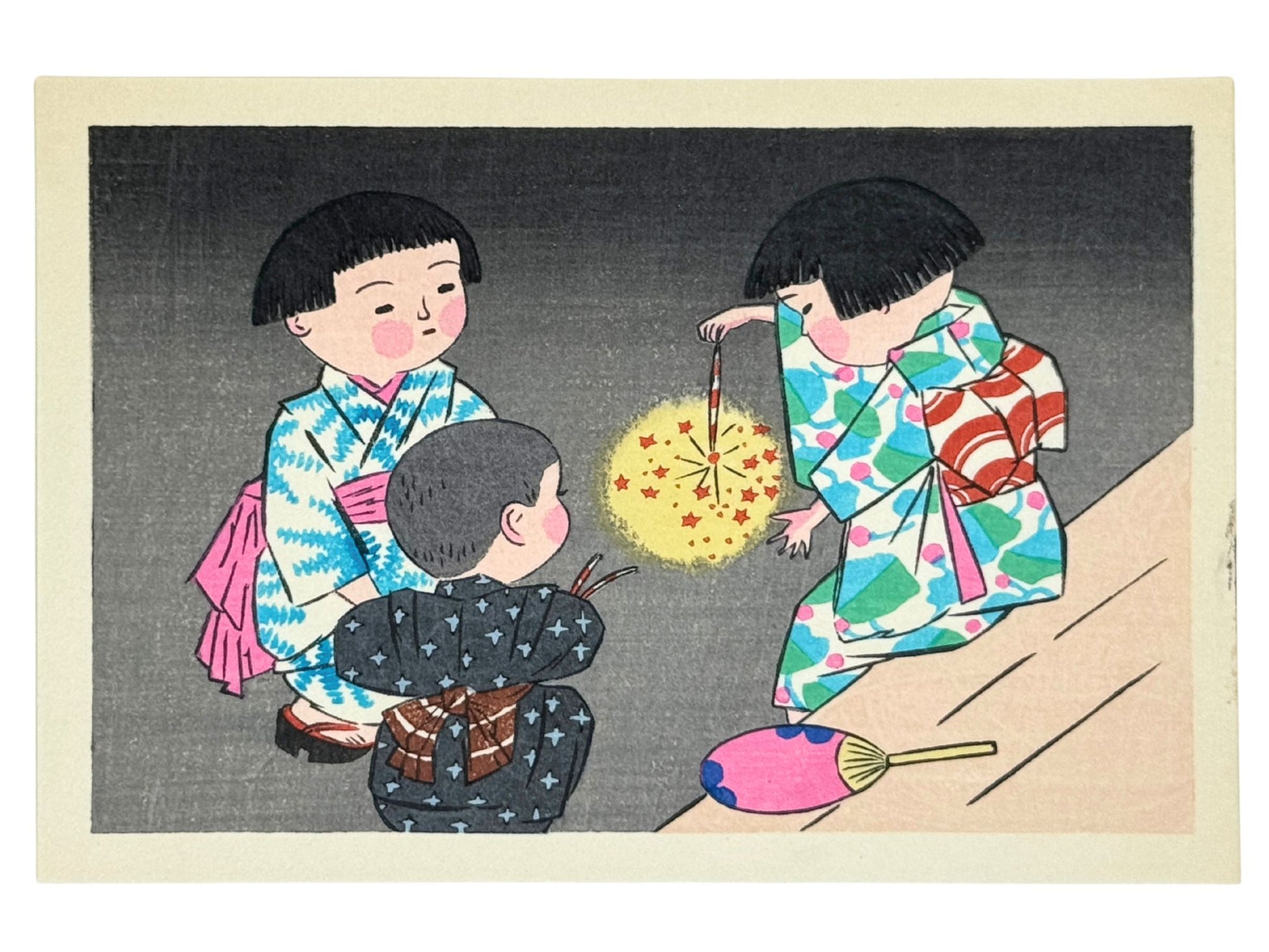 Estampe Japonaise de Kiyohara Hitoshi montrant des enfants en yukata avec jouant avec des feux d’artifice