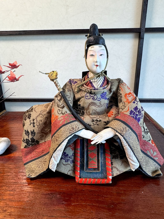 poupée japonaise traditionnelle samourai seigneur
