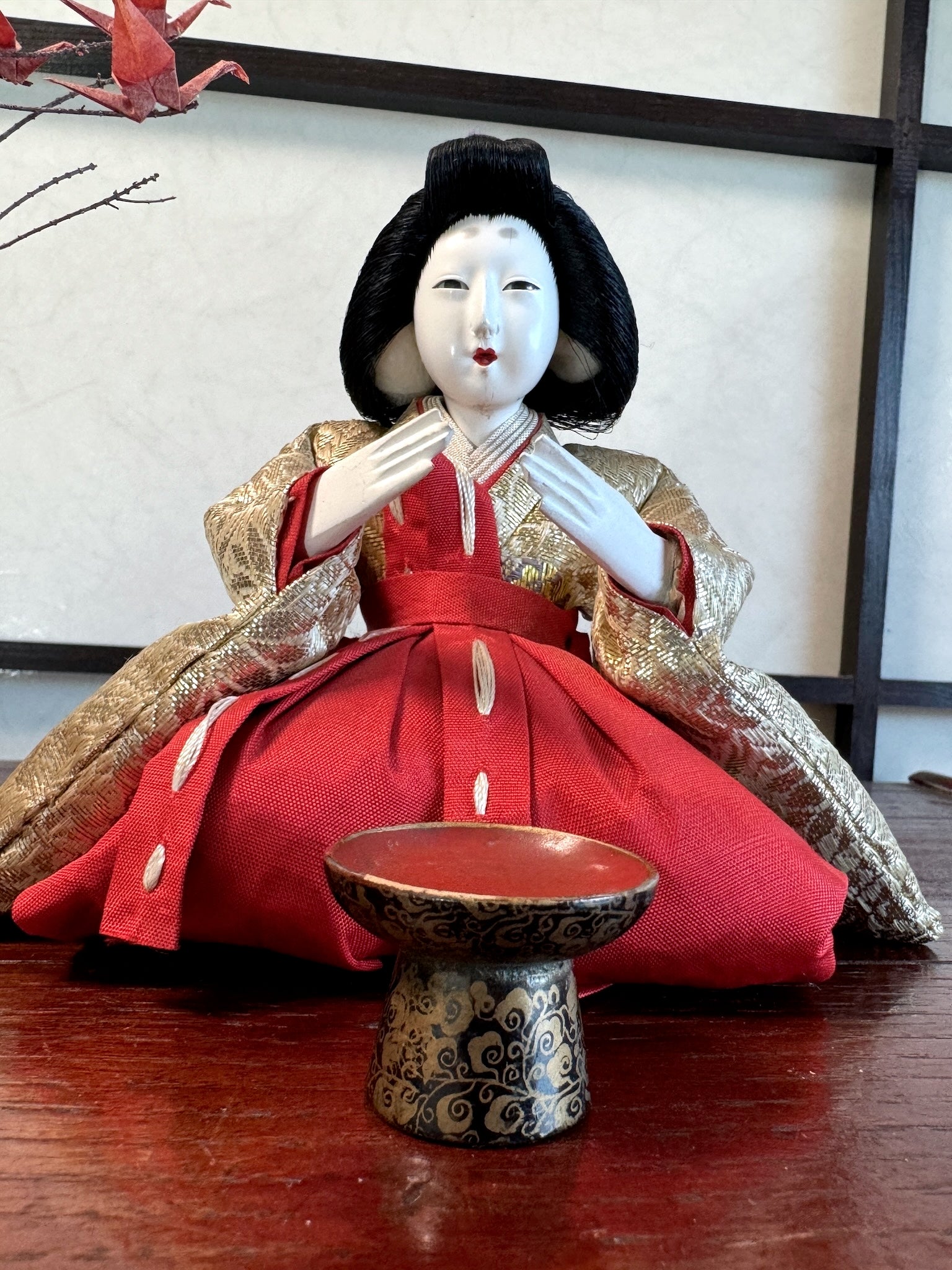 poupée hina matsuri dame de la cour plateau kimono brocards