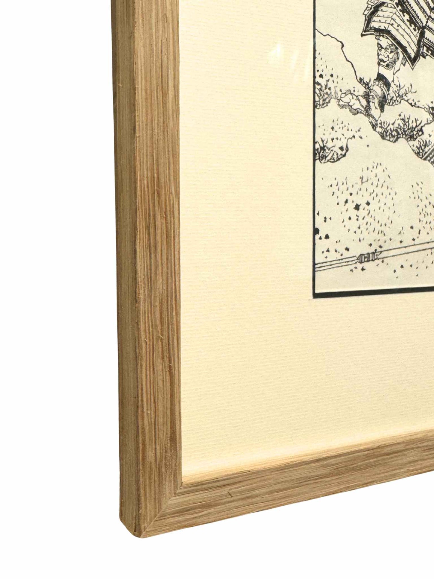 Estampe Japonaise de Hokusai représentant le samouraï Kitajо̄ Takahiro combattant sous une volée de flèches, gros plan sur l'angle du cadre en chêne naturel