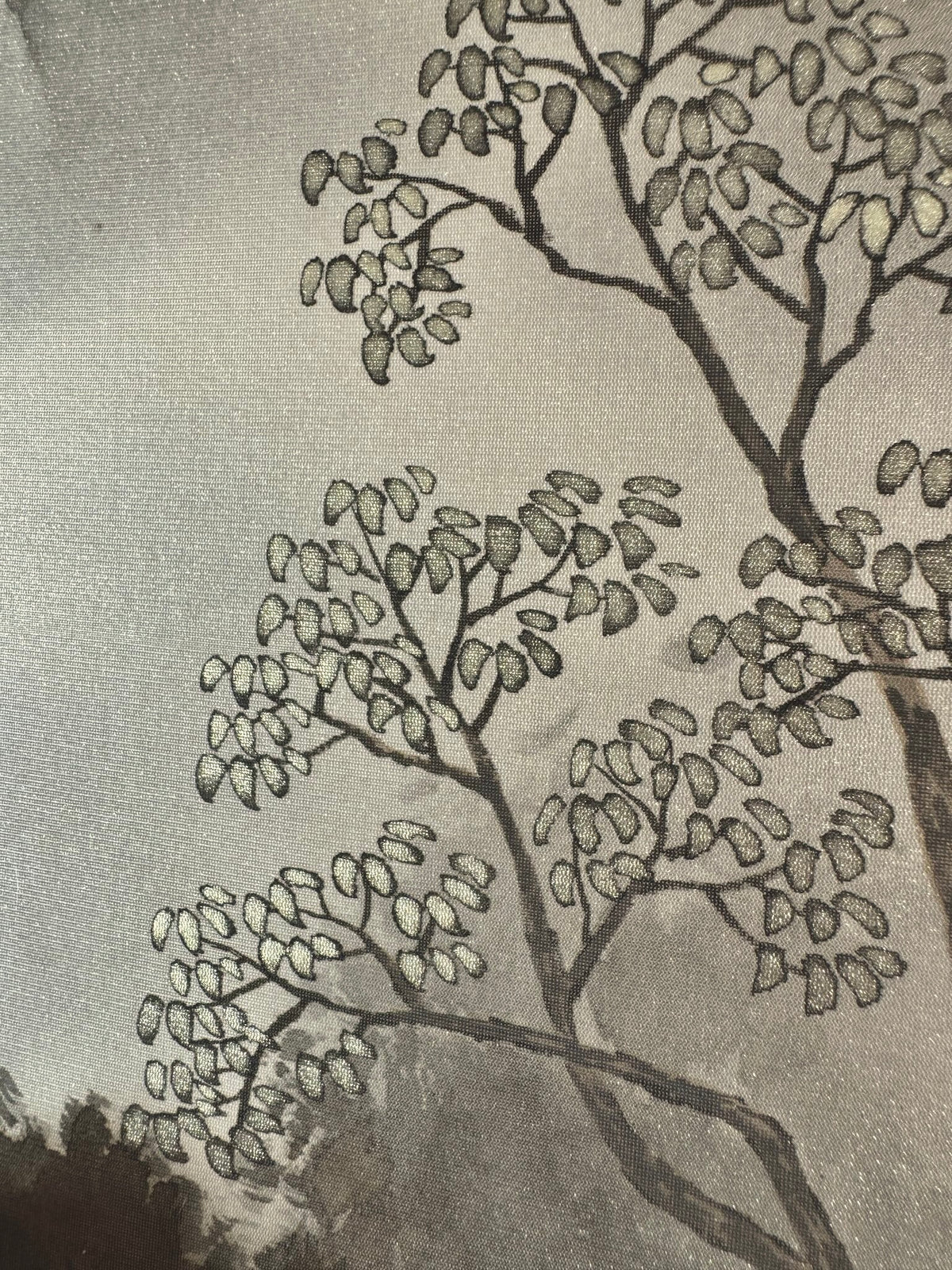 Kakejiku ancien de Tomoaki – Paysage de montagne et cascade sur soie