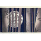 Estampe japonaise paysage, la pleine lune apparait derriere des bambou. Sa blancheur fait ressortir les petites feuilles de bambou. estampe japonaise contemporaine de teruhide kato