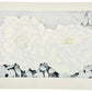 Estampe Japonaise de Kinoshita Taika représentant deux pivoines blanches rehaussées d'encre irisée et de peinture sur fond sombre, le verso