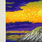 Estampe Japonaise de Kinoshita Taika représentant le soleil dans un ciel jaune aux nuages violets au-dessus le sommet du Mont Fuji, détail de la numérotation de l'oeuvre et du titre