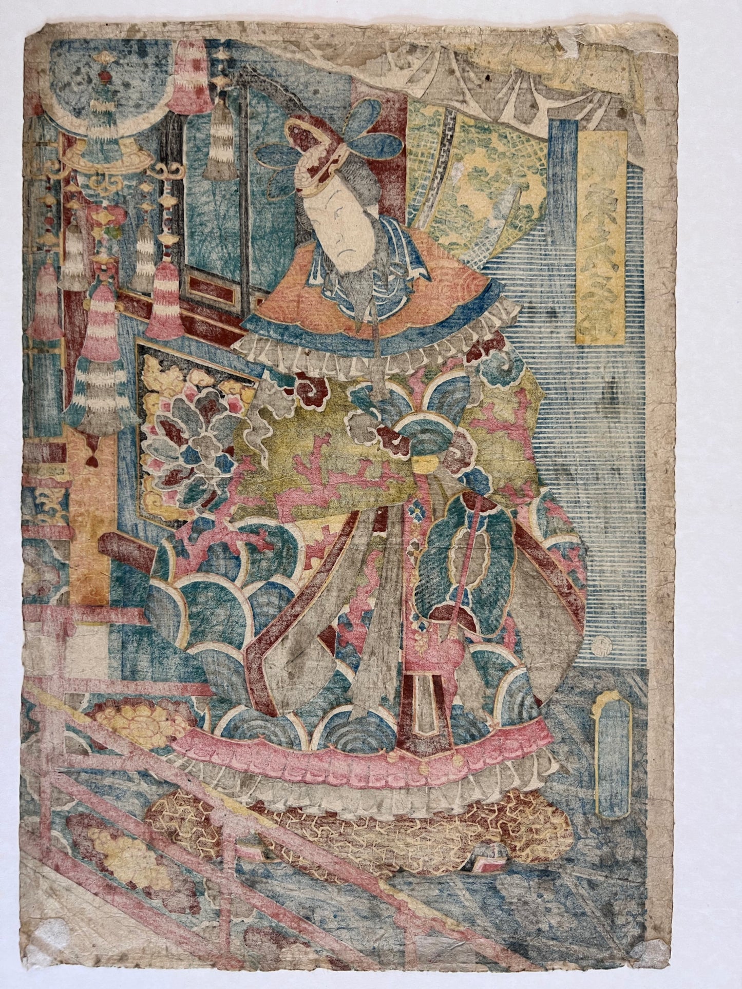 Estampe japonaise de Kunihisa représentant l'acteur de théâtre kabuki Bandо̄ Hikusaburо̄ V dans le rôle de Go shōgun Kanki, dans un décor fastueux, le verso