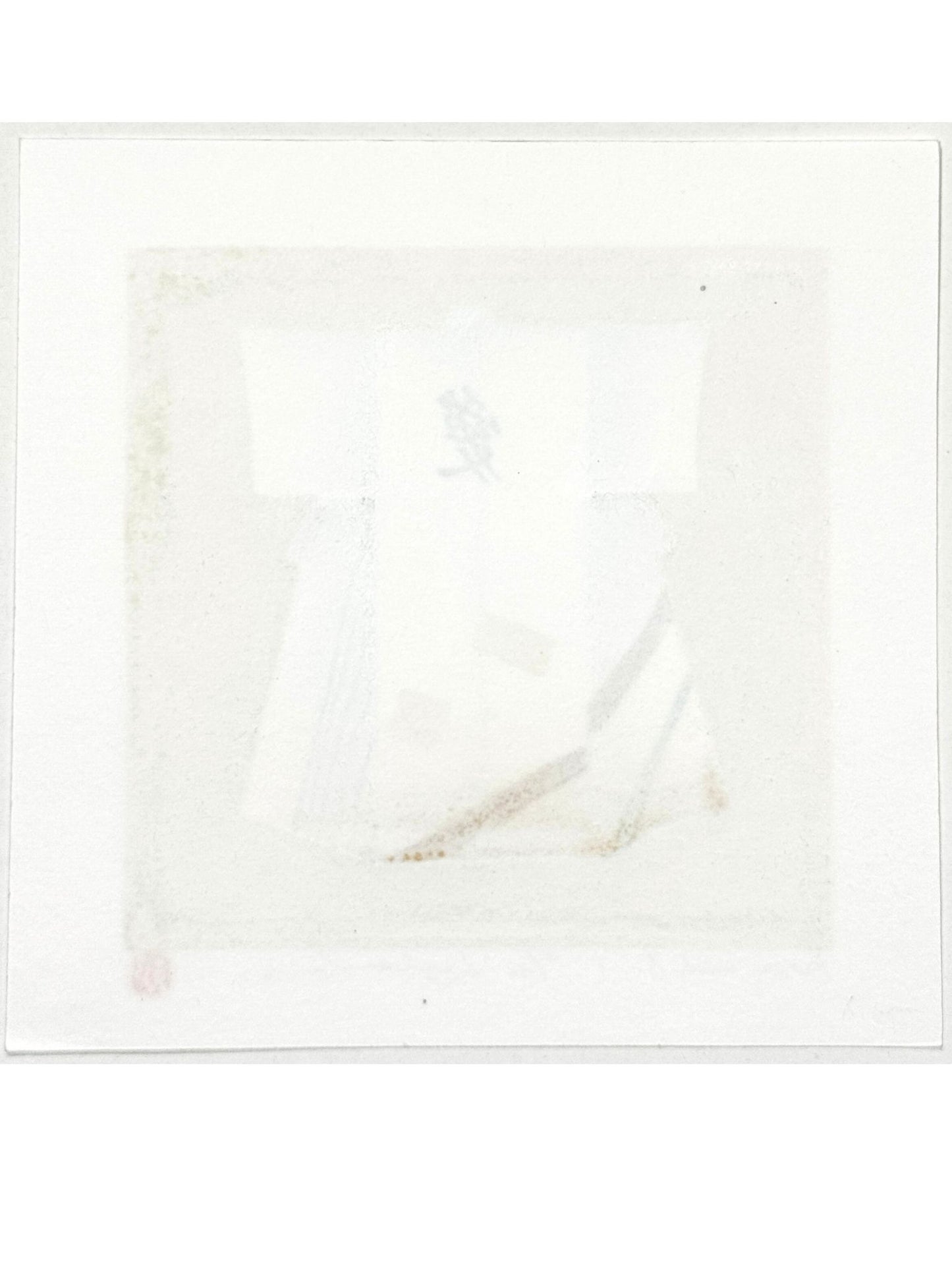 estampe japonaise de Kunio Kaneko, kimono blanc avec Kanji sur fond or et argent, le verso