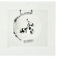 estampe japonaise de Kunio Kaneko représentant une lanterne japonaise ronde et blanche avec l'inscription nagomi en kanji, sur fond or et argent, verso de l'estampe