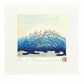estampe japonaise contemporaine de Namiki Hajime, le Mont Fuji sur fond argent, dégradé de bleu à sa base, les reflets argents