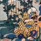 estampe japonaise rencontre discrete de samourai ronin dans la cour intérieure d'une maison de thé, homme accroupi un paquet à la main