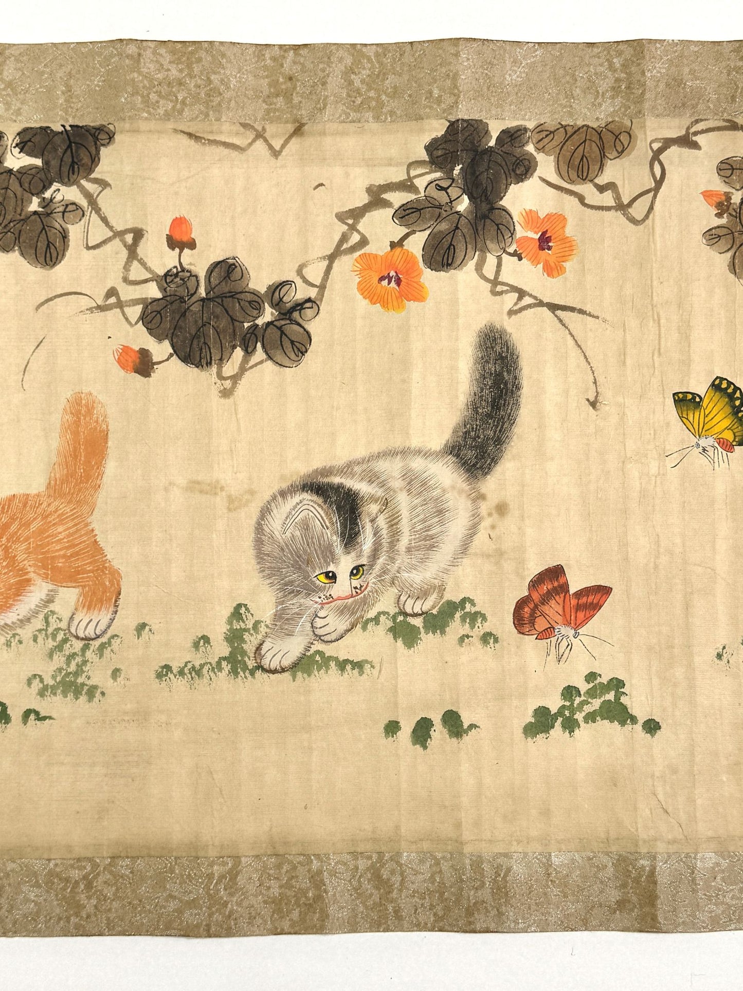makimono japonais ancien, chatons et papillons détail 2