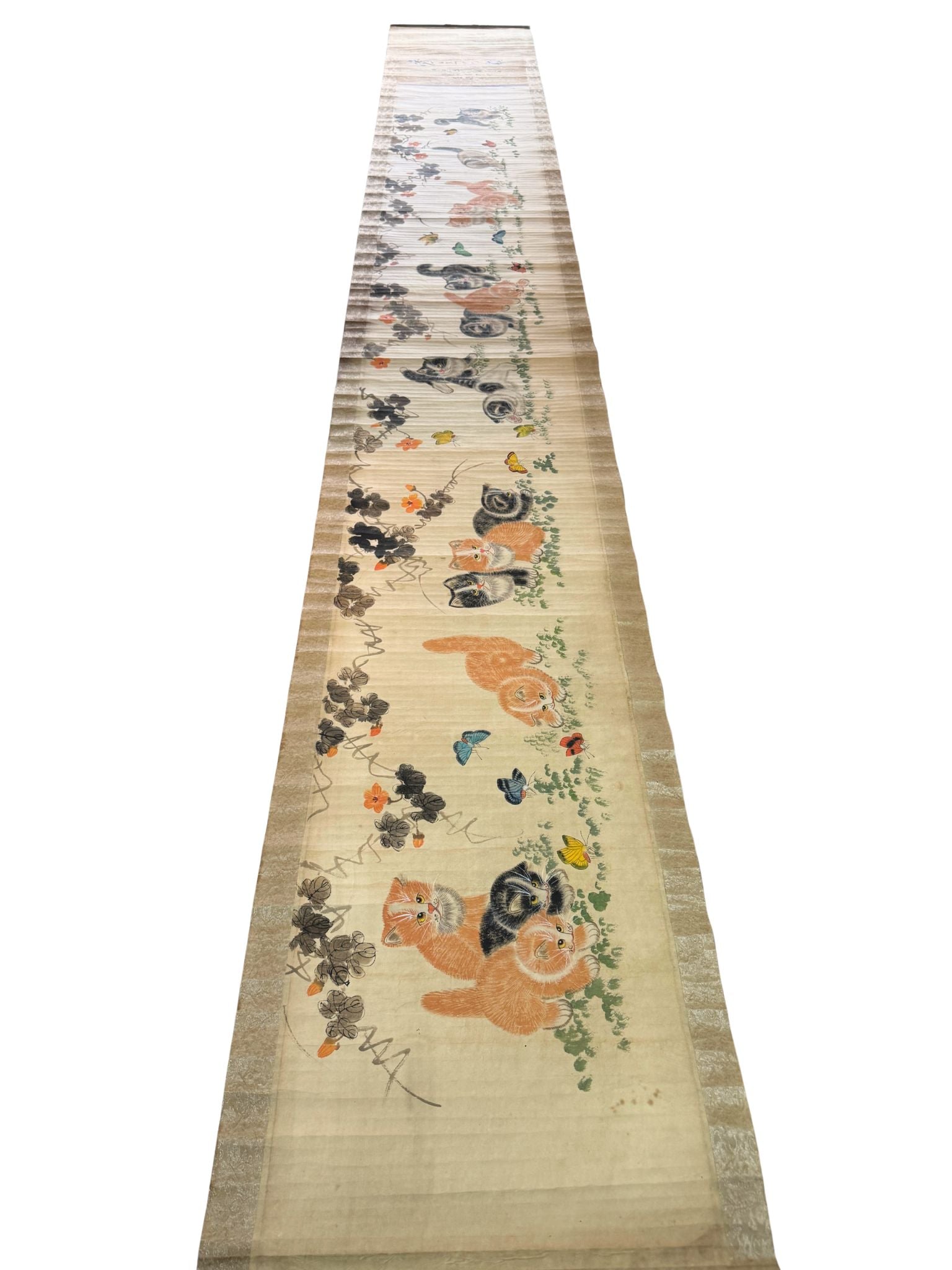 makimono japonais ancien, chatons et papillons entier longueur 4 mètres