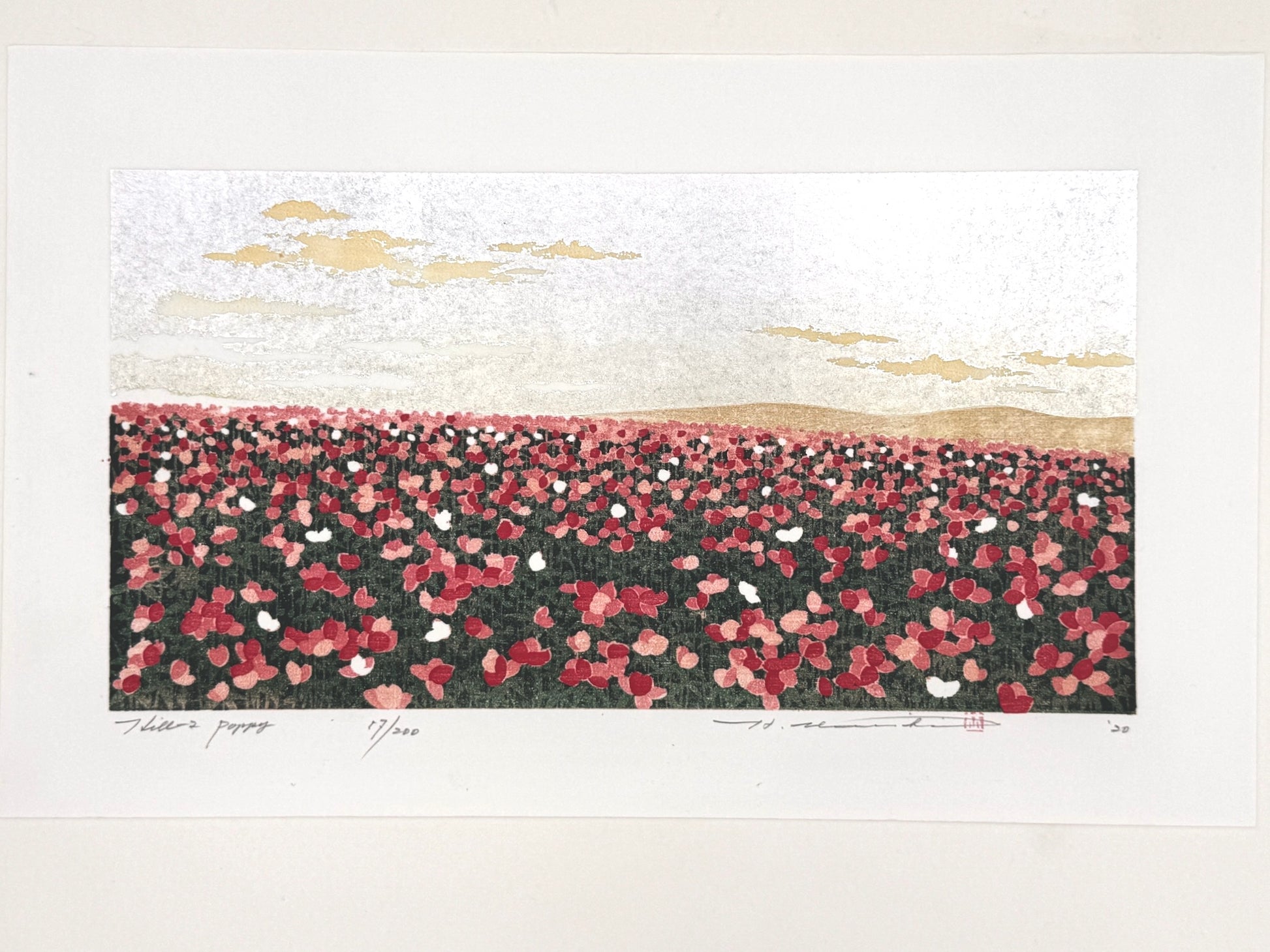 estampe japonaise contemporaine, champs de coquelicots sur fond argent