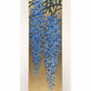 Estampe japonaise de Namiki Hajime, grappes de fleurs de glycine bleues sur fond or