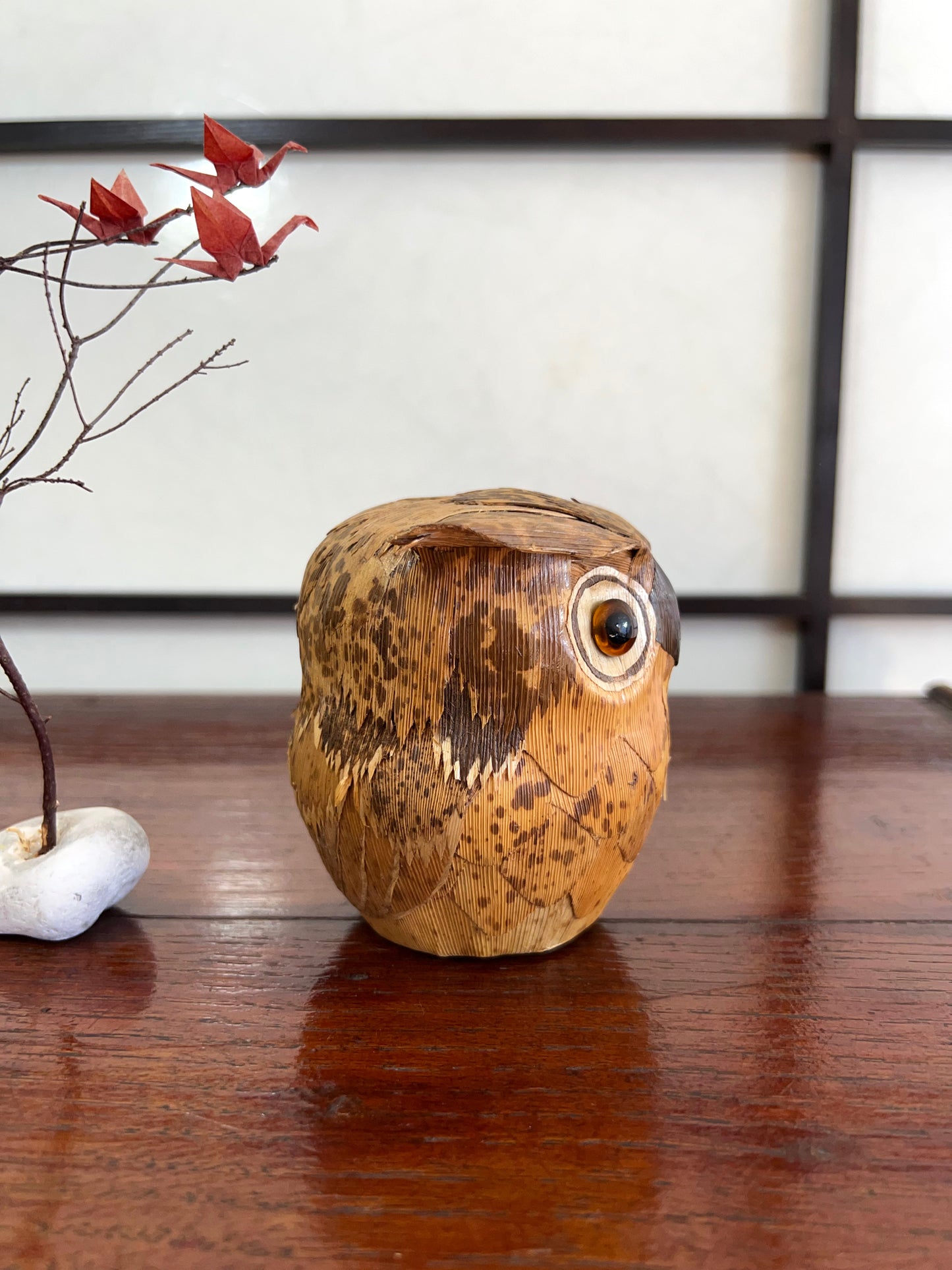 Hibou feuille bambou profil droit