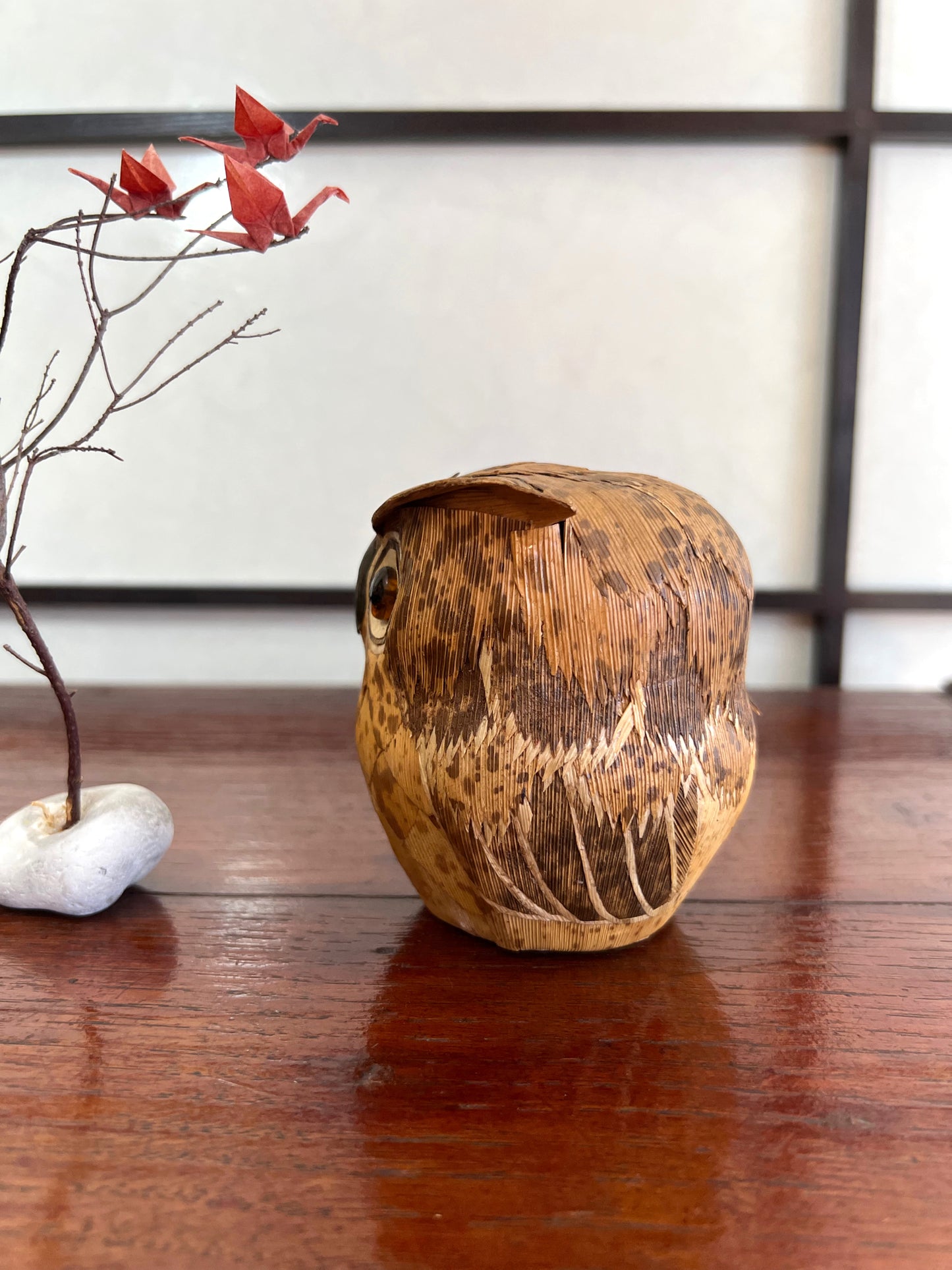 Hibou feuille bambou profil gauche