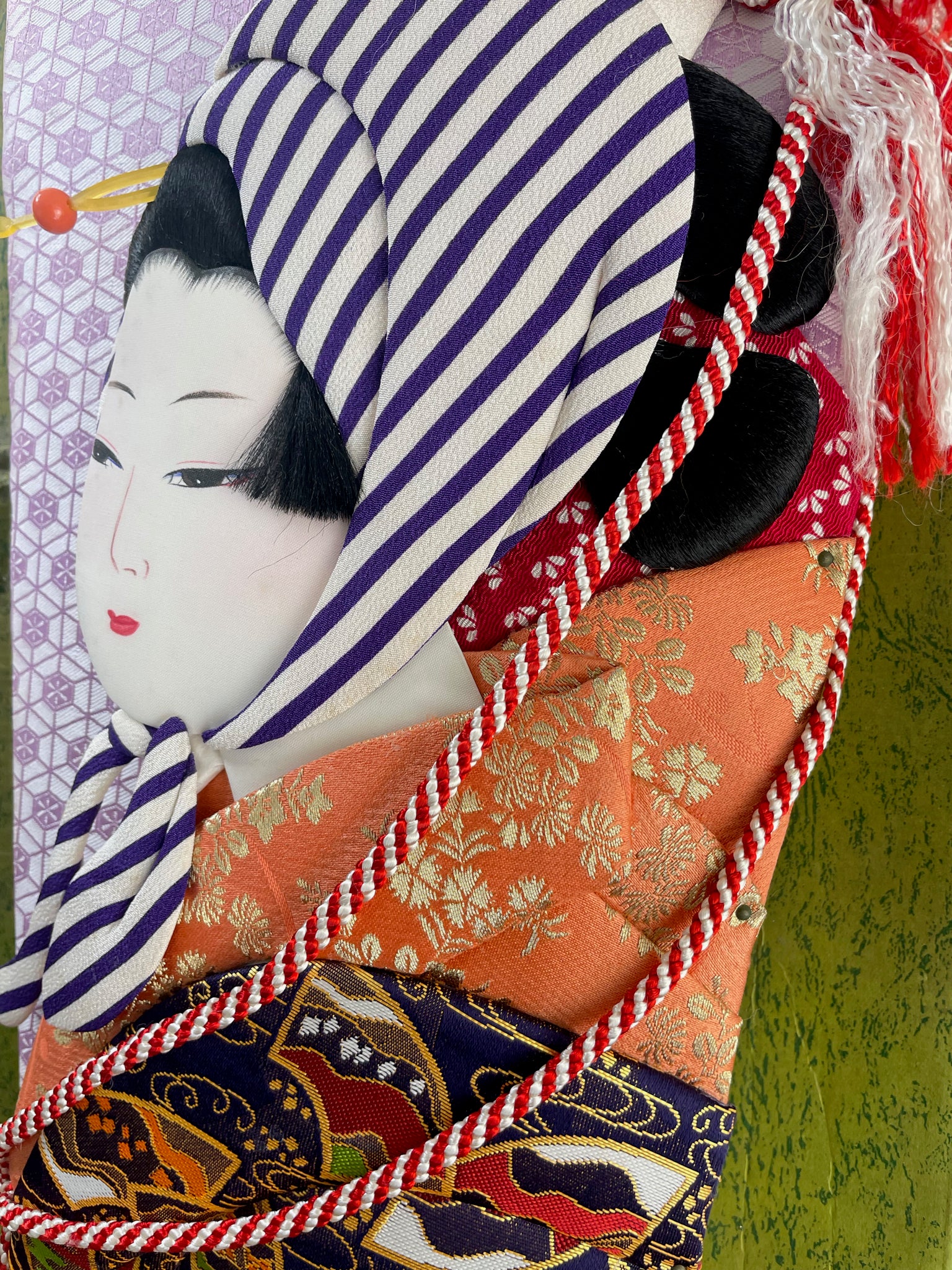 hagoita, raquette japonaise décorative visage femme tissu, gros plan visage et cheveux
